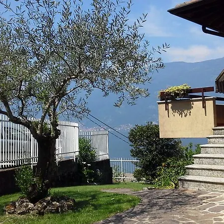 别墅 Del Lago 勒泽诺